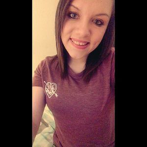 Meet your Posher, Kayla